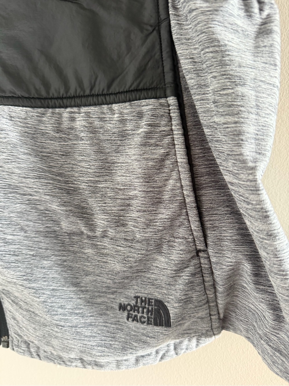 The North Face Black & Gray Hooded Women's XL Vest Outdoor Full Zip - Picture 4 of 11